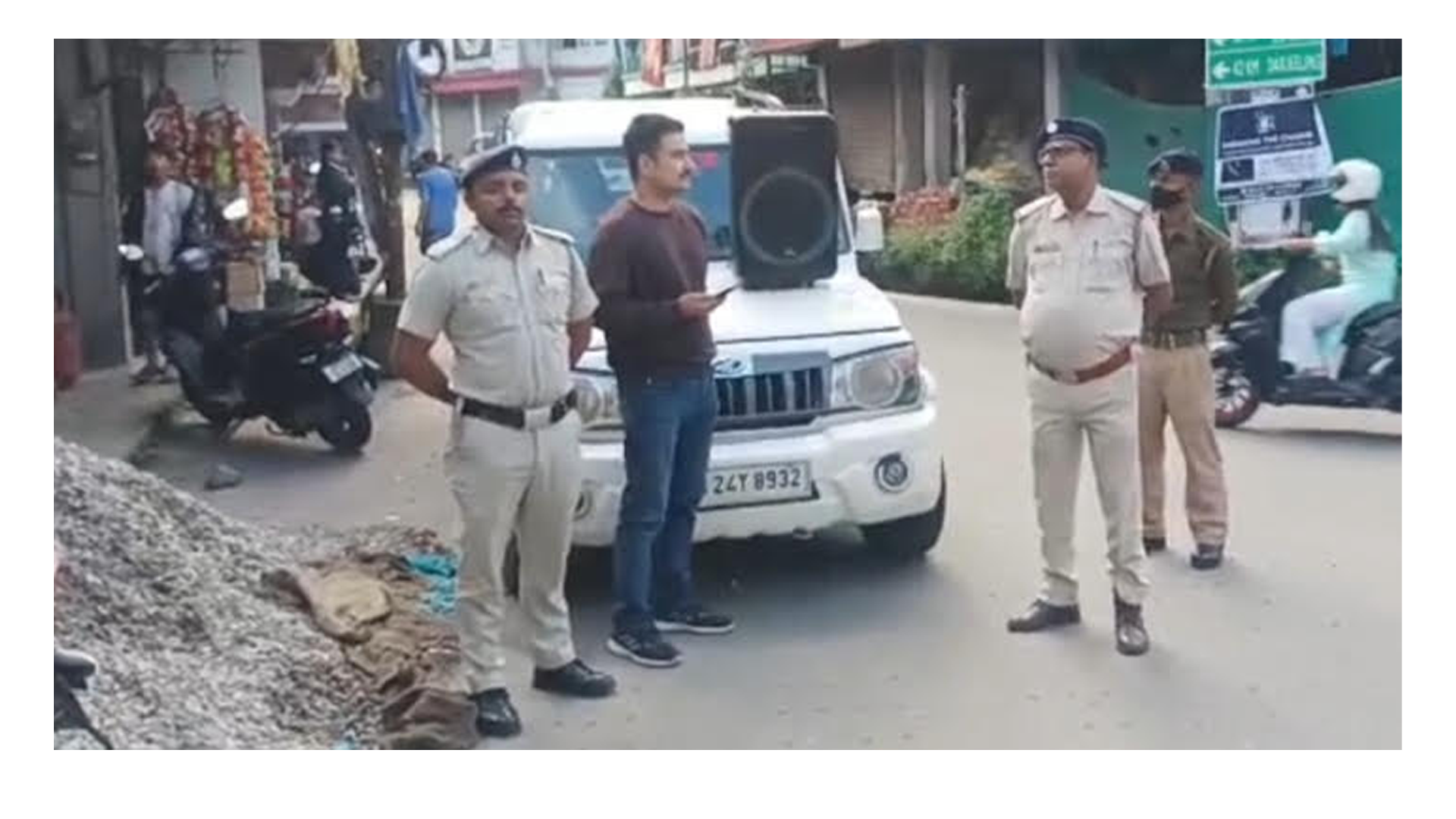 Read more about the article मिरीक पुलिसद्वारा दुईपाङ्ग्रे सवारीसाधन सुरक्षाबारे सचेतनाका लागि माइकिङ