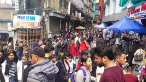 दार्जीलिङ गोर्खे हाट नगरपालिकाले उठाउने ?