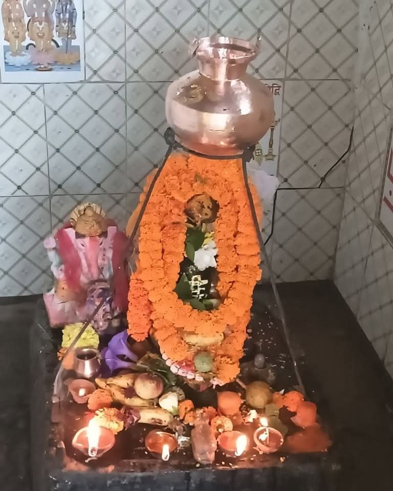 Read more about the article भक्तजनको आस्थाको केन्द्र शिव मन्दिर सोचनीय अवस्थामा