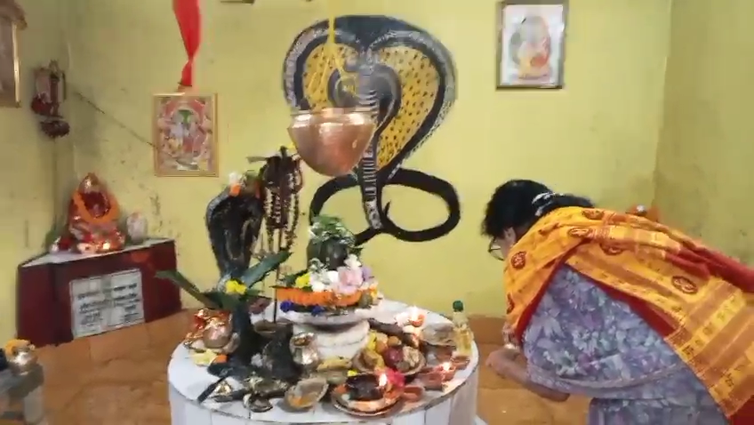 Read more about the article तीनधारेमा महिनाव्यापी सावनको पूजा र रुद्री पाठ