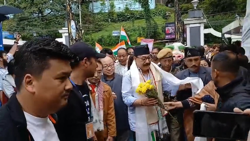 Read more about the article पहाडी जनताद्वारा हर्षवर्द्धन श्रृंङ्गलाको भव्य स्वागत