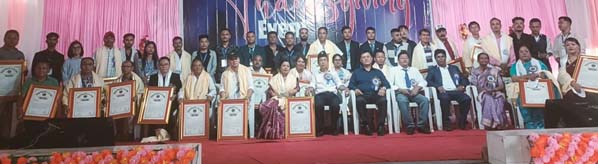 Read more about the article तीनधारे उच्चत्तर माध्यमिक विद्यालयमा पूर्व विद्यार्थीहरुद्वारा शिक्षक शिक्षिकाहरुलाई सम्मान जनाउन कार्यक्रम सम्पन्न