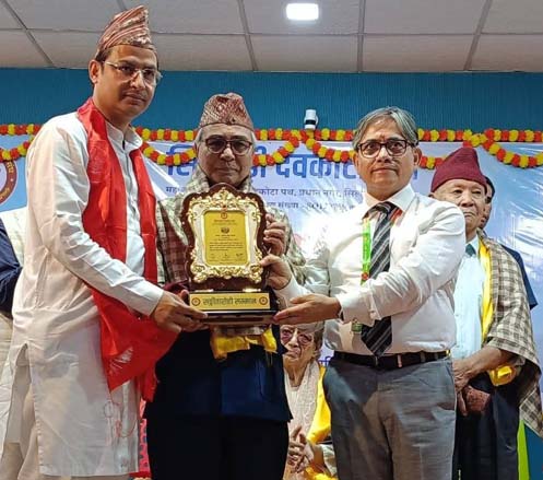 Read more about the article वरिष्ठ संगीतकार गोबिन्दसिंह घतानी संगीतारोही सम्मानद्वारा सम्मानित