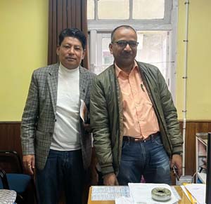 Read more about the article टुंग-सन्तमेरिज समष्टिका सभासद अनि दार्जीजिङ सीएमओएचमाझ बैठक