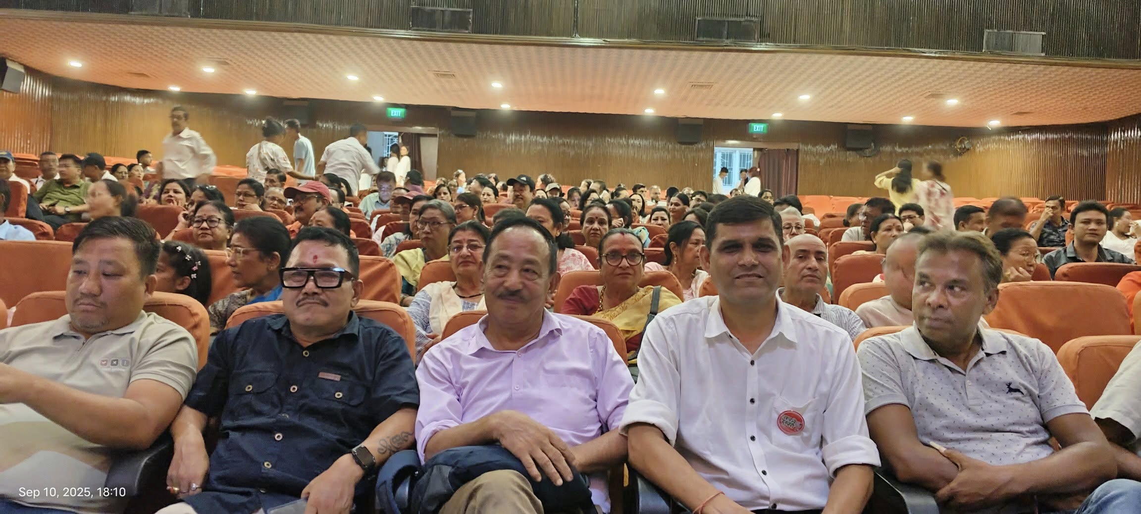 Read more about the article नाटक “डङ्कुटी डङ्कुटी डङ्गडङ्ग” सफलतापूर्वक मञ्चित